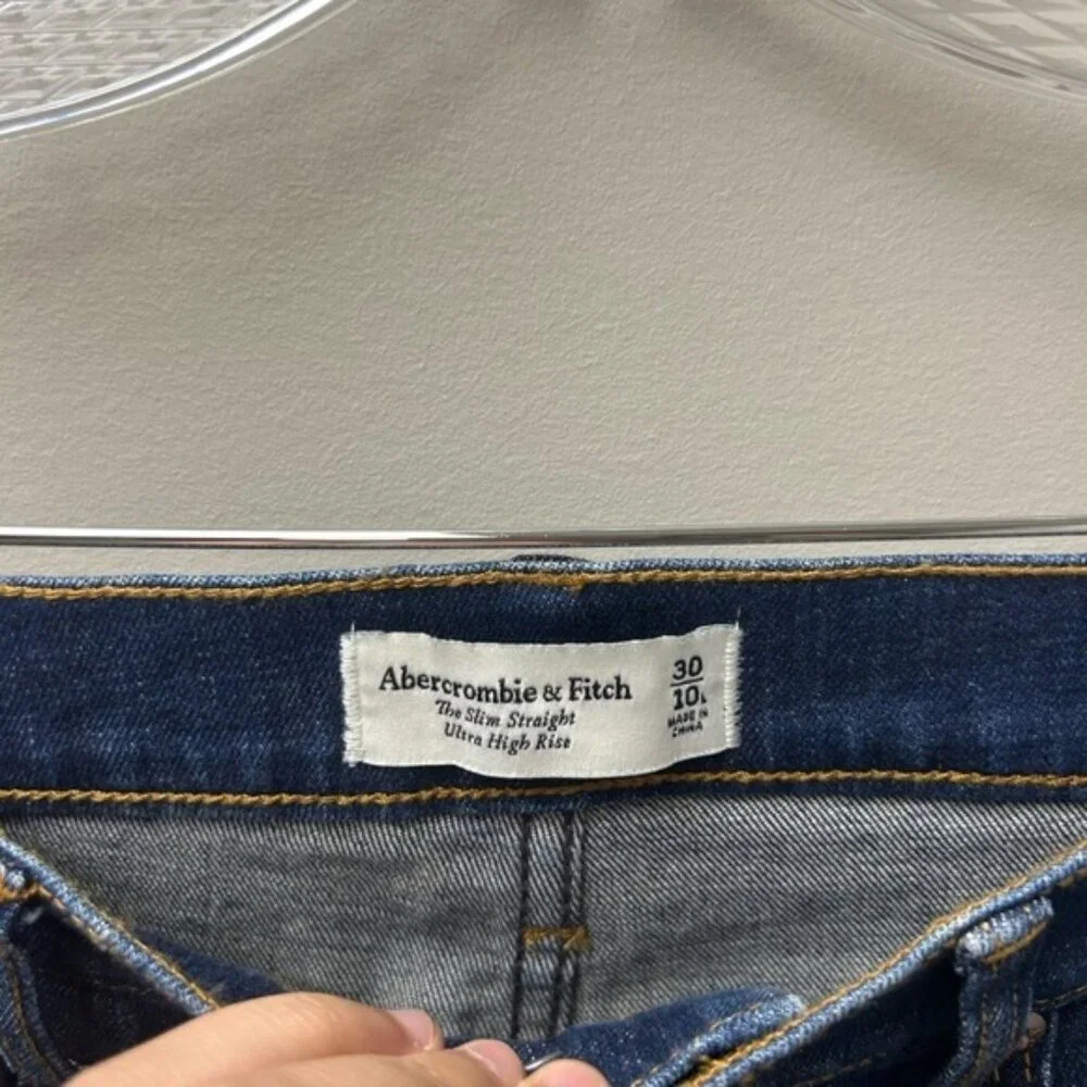 Abercrombie‎ & Fitch The Slim Straight Ultra High Rise Dark Blue Jeans
